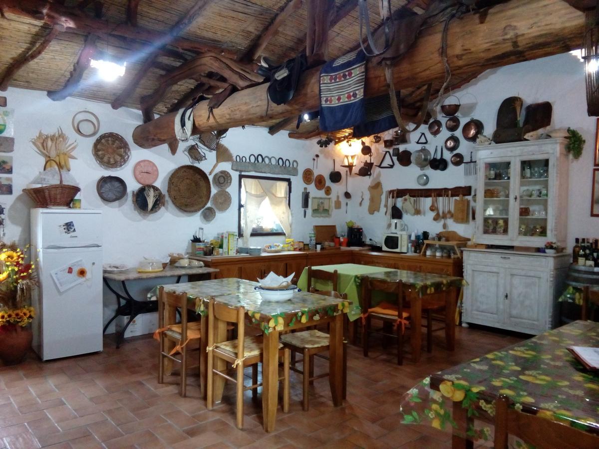Agriturismo Spridda Panzió Arzachena Kültér fotó